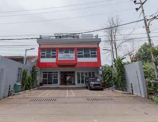 Exterior 2 RedDoorz Syariah near DPRD Kabupaten Subang