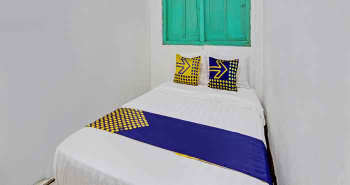 Bedroom SPOT ON 92540 Karomah Kostel Syariah