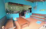 Lobi 5 SPOT ON 92537 Tetirah Homestay