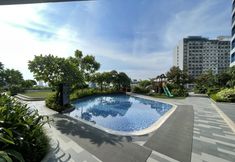 Swimming Pool 7 Luxury Air Residences By Makati