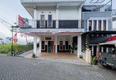 외관 3 RedDoorz @ Omahku Guest House Batu