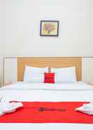 BEDROOM RedDoorz Plus near Malang Airport