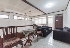 Common Space 6 RedDoorz near Taman Kota Lapang Merdeka Sukabumi