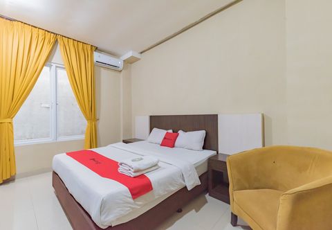 卧室 RedDoorz @ La Mega near Pasar Pagi Cirebon