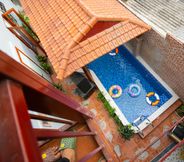 Kolam Renang 5 Tam Family Homestay