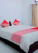 BEDROOM OYO 92561 Excellent Kost