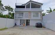 Luar Bangunan 3 OYO 92520 Safira Guest House Danau Ranau 