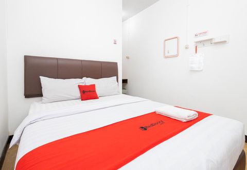 Phòng ngủ RedDoorz @ Tanjung Sari Surabaya