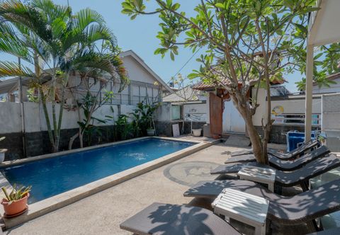 Swimming Pool Gili White Bamboo Resort