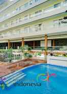 SWIMMING_POOL Dafam Resort Belitung