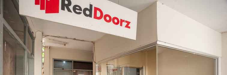 Lobby RedDoorz Plus near RS PMI Bogor