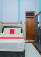 BEDROOM RedDoorz Syariah near Alun-Alun Bojonegoro