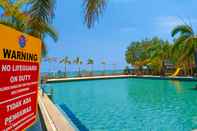 Swimming Pool 8988 Beach Resort
