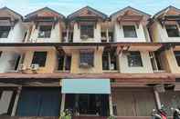 Luar Bangunan SPOT ON 92569 Anto Homestay Syariah