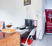 Lobby 2 RedDoorz Syariah near Gatot Subroto Lampung 4