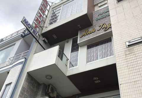 Bên ngoài Anh Thy Motel