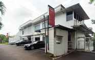 Exterior 2 RedDoorz Syariah near Taman Air Mancur Bogor