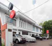 Exterior 4 RedDoorz Syariah near Taman Air Mancur Bogor