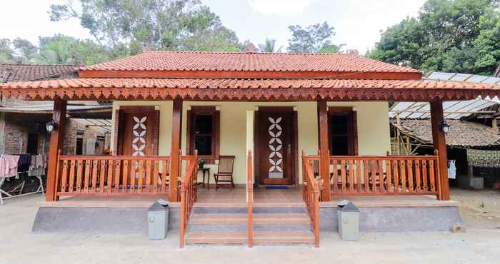 Exterior Homestay Nike Bed