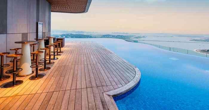 Swimming Pool A La Carte Ha Long Bay Hotel