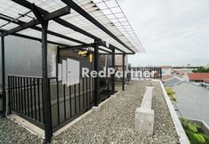 Exterior 2 Tomang Gelong Guest House Syariah Mitra RedDoorz