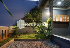 Others 5 Tomang Gelong Guest House Syariah Mitra RedDoorz