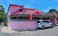 Exterior 4 OYO 92598 Sulthan Homestay Syariah 3