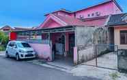 Exterior 3 OYO 92598 Sulthan Homestay Syariah 3