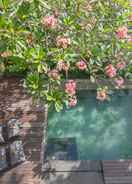 SWIMMING_POOL Canggu Circle Villa by Ini Vie Hospitality 