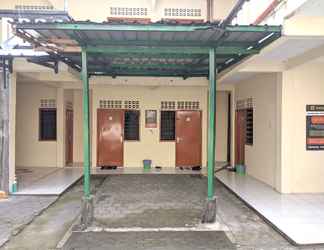 Exterior 2 Homestay At King Kost Wonocatur