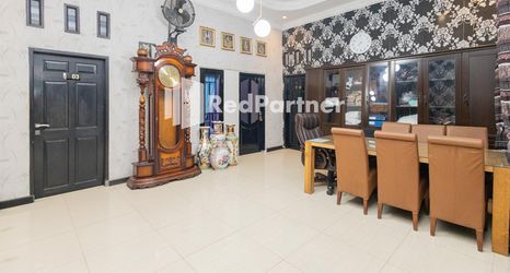 Lobi 2 Boss Residence Serang Mitra RedDoorz