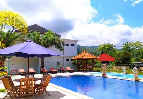 Swimming Pool Puri Lovina