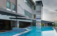 Swimming Pool 3 Best Western Plus Metro Clark