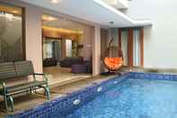 Swimming Pool Rumah Teteh - Plemburan