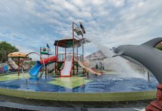 Swimming Pool 2 Urbanview Hotel Tropical Ketapang by RedDoorz