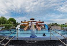 Swimming Pool 5 Urbanview Hotel Tropical Ketapang by RedDoorz