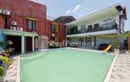 Swimming Pool 2 Hotel Grand El-a Syariah Mitra RedDoorz