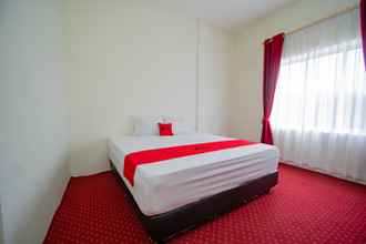 Bedroom 4 RedDoorz Syariah near Rembele Airport Bener Meriah