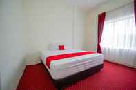 Bedroom RedDoorz Syariah near Rembele Airport Bener Meriah