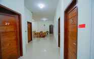 Others 6 RedDoorz Syariah near Rembele Airport Bener Meriah