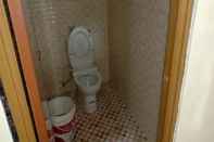 Toilet Kamar Kabin Kapsule UI Depok - Male Only