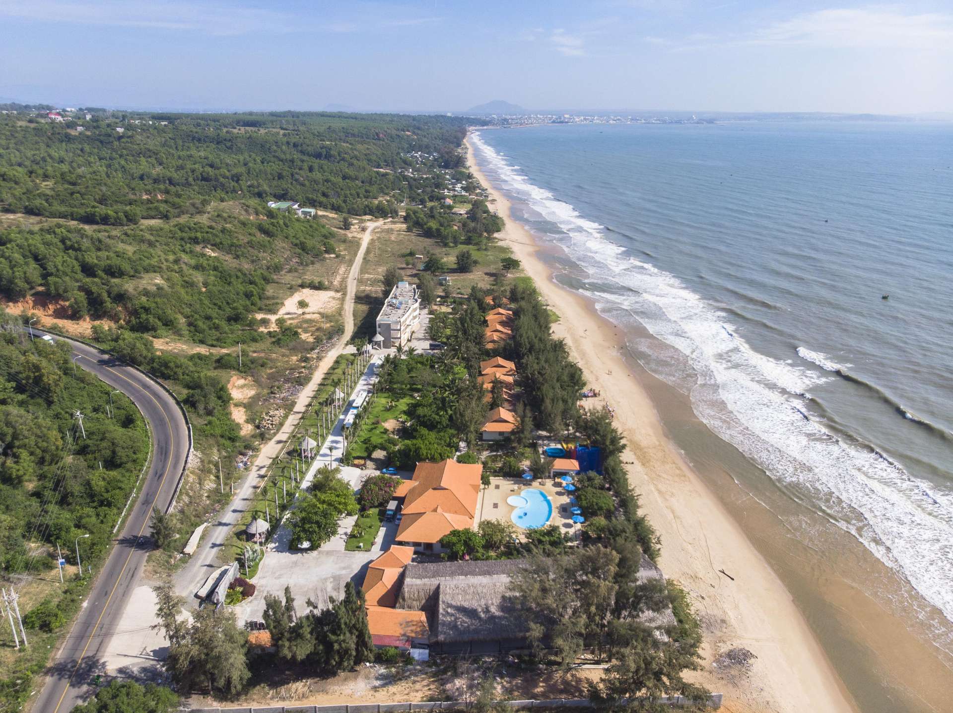 Maxivic Beach Resort - Khách sạn Phan Thiết gần biển