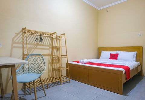 Bedroom RedDoorz Syariah @ Omahe Qoema 3 Yogyakarta