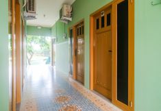 Common Space 5 RedDoorz Syariah @ Omahe Qoema 3 Yogyakarta