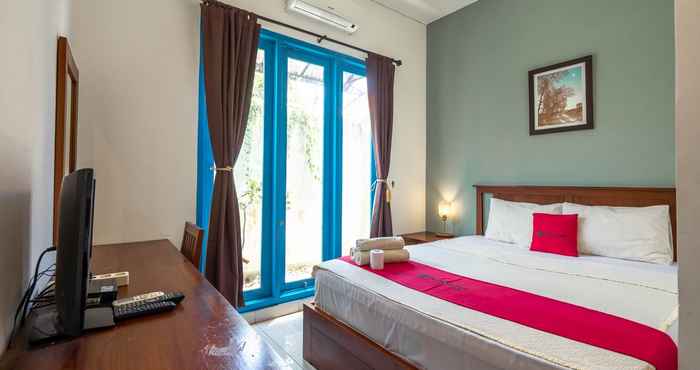 Bedroom RedDoorz near Pantai Sanur Bali