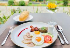 Accommodation Services 7 Sunflower Hotel & Resort