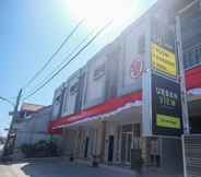 Exterior 5 Urbanview Hotel DJ Inn Tegal