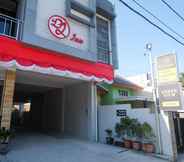 Exterior 2 Urbanview Hotel DJ Inn Tegal