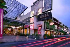 外部的 favehotel Braga Bandung.