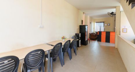 Lobby 2 RedDoorz @ Cikitsu Batam